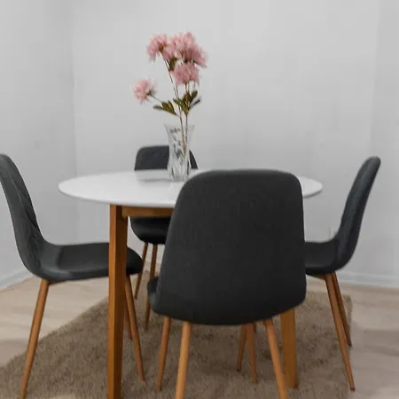 Elegant Uverturii דירה