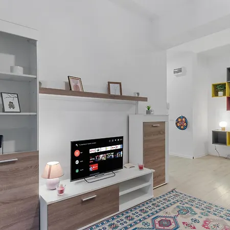 Apartment Elegant Uverturii Bucharest